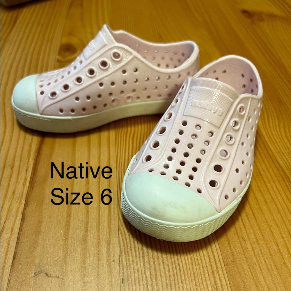 Native Toddler Shoes (pink)
